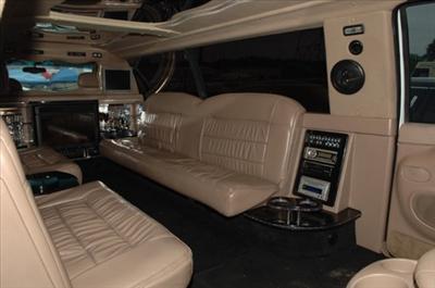 Stretch SUV - Lincoln Navigator