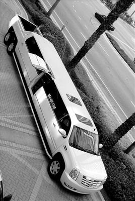 Stretch SUV - Cadillac Escalade
