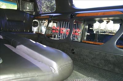 Stretch Limo - Lincoln Town Car