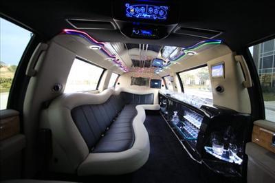 Stretch SUV - Lincoln Navigator