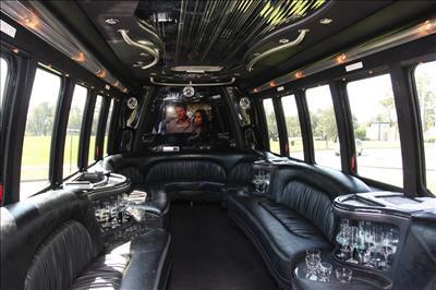 Mini-Bus - Limo / Party Style 