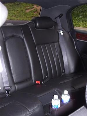 Sedan - Lincoln Town Car