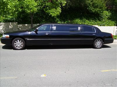 Stretch Limo - Lincoln Town Car