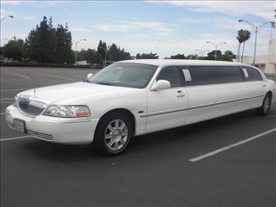 Stretch Limo - Lincoln Town Car