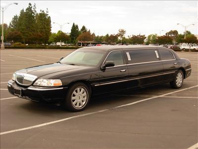 Stretch Limo - Lincoln Town Car