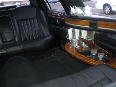 Stretch Limo - Lincoln Town Car