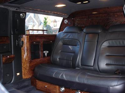 Stretch Limo - Cadillac DTS