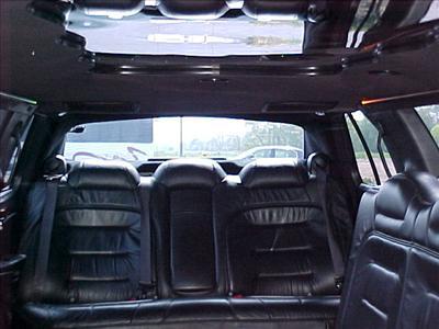 Stretch Limo - Cadillac DTS