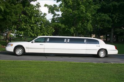 Stretch Limo - Lincoln Town Car