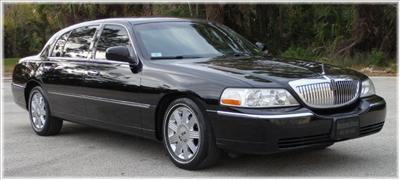 Sedan - Lincoln Town Car