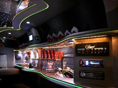 Stretch Limo - Chrysler 300