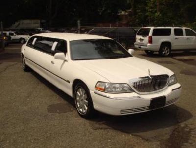 Stretch Limo - Lincoln Town Car
