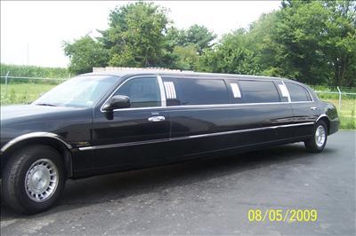 Stretch Limo - Lincoln Town Car