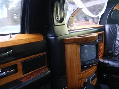Stretch Limo - Lincoln Town Car