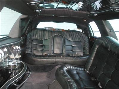 Stretch Limo - Lincoln Town Car