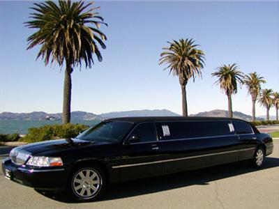 Stretch Limo - Lincoln Town Car