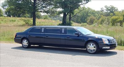 Stretch Limo - Cadillac DTS