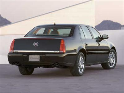 Sedan - Cadillac DTS