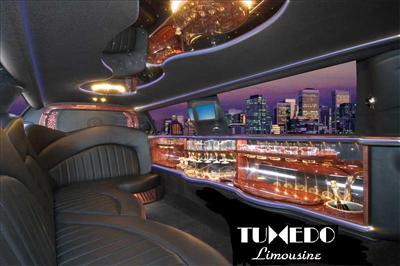 Stretch Limo - Lincoln Town Car