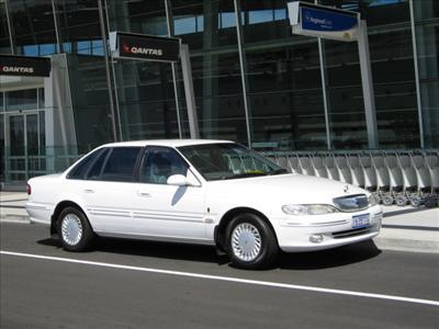Sedan - Lincoln Town Car