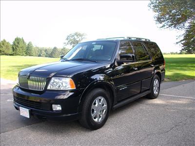 SUV - Lincoln Navigator