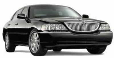 Sedan - Lincoln Town Car L