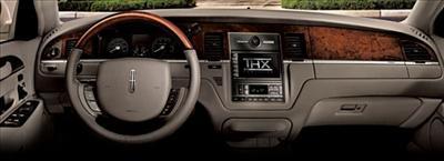 Sedan - Lincoln Town Car