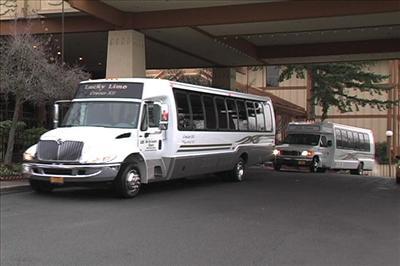 MotorCoach - Deluxe Motor Coach 