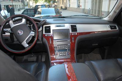 SUV - Cadillac Escalade ESV