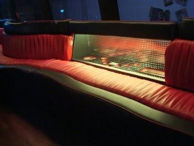 MotorCoach - Deluxe Motor Coach 