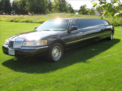 Stretch Limo - Lincoln Town Car