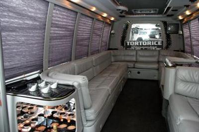 Mini-Bus - Limo / Party Style 
