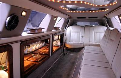 Stretch Limo - Lincoln Town Car