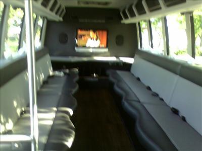 Mini-Bus - Limo / Party Style 
