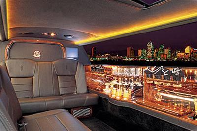 Stretch Limo - Lincoln Town Car