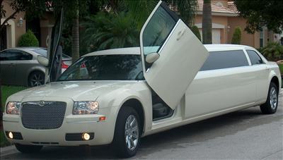 Stretch Limo - Lincoln Town Car