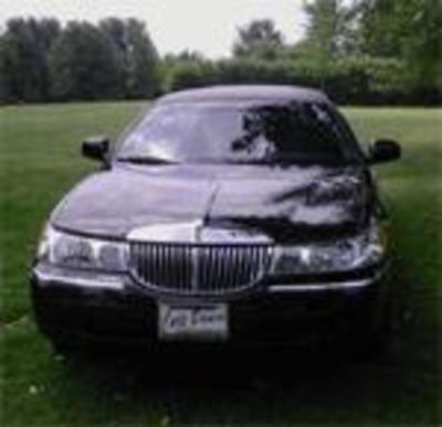 Stretch Limo - Lincoln Town Car