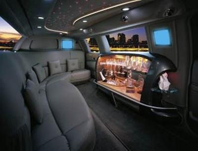 Stretch Limo - Lincoln Town Car