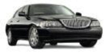 Sedan - Lincoln Town Car