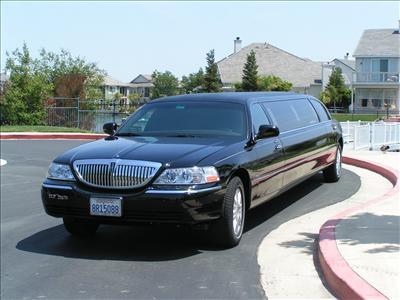 Stretch Limo - Lincoln Town Car
