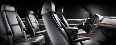 Sedan - Lincoln Town Car L
