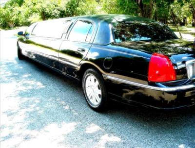 Stretch Limo - Lincoln Town Car