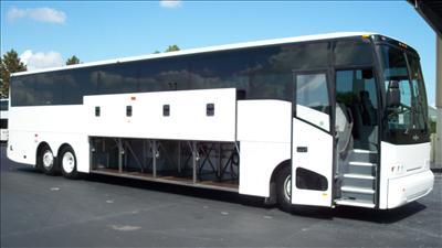 MotorCoach - Deluxe Motor Coach 