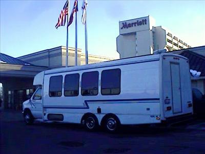 Mini-Bus - Limo / Party Style 