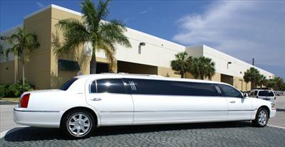 Stretch Limo - Lincoln Town Car