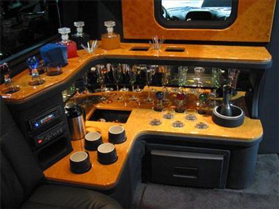 Mini-Bus - Limo / Party Style 