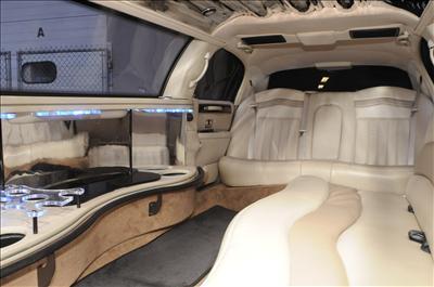 Stretch Limo - Lincoln Town Car