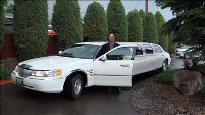 Stretch Limo - Lincoln Town Car