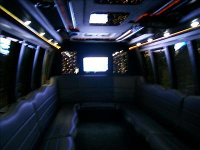 Mini-Bus - Limo / Party Style 