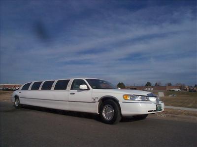 Stretch Limo - Lincoln Town Car